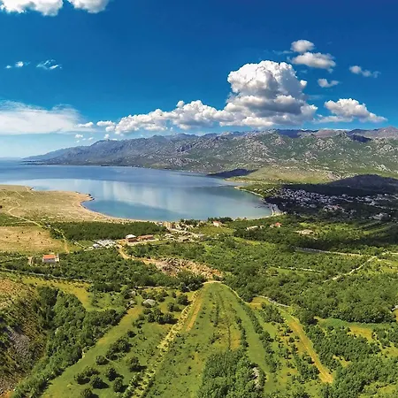 Three-bedroom In Рованьска